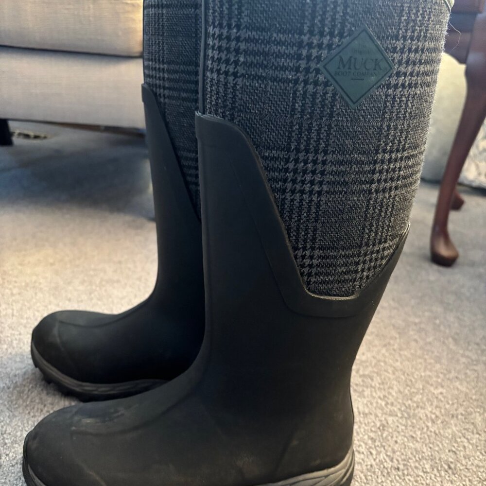 Ladies Muck Boots - size 7